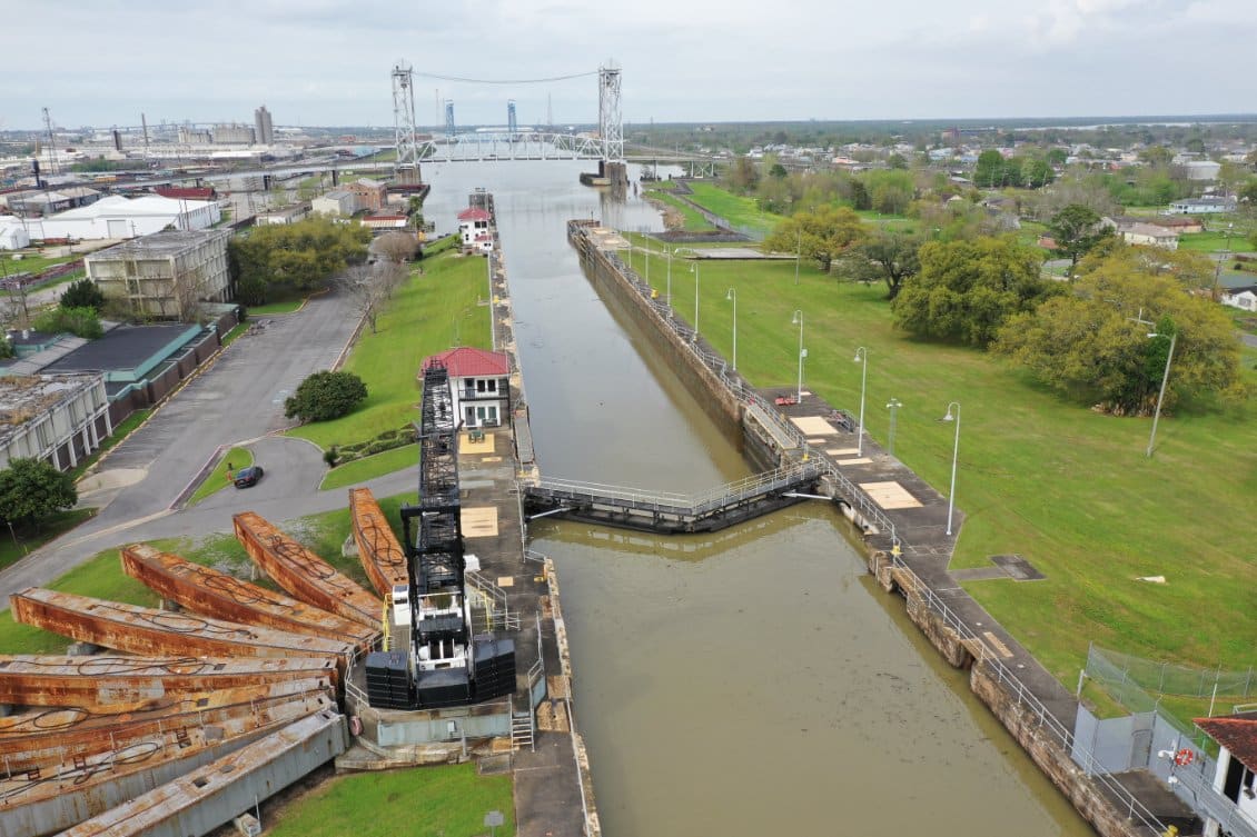 image000003_1761677572612